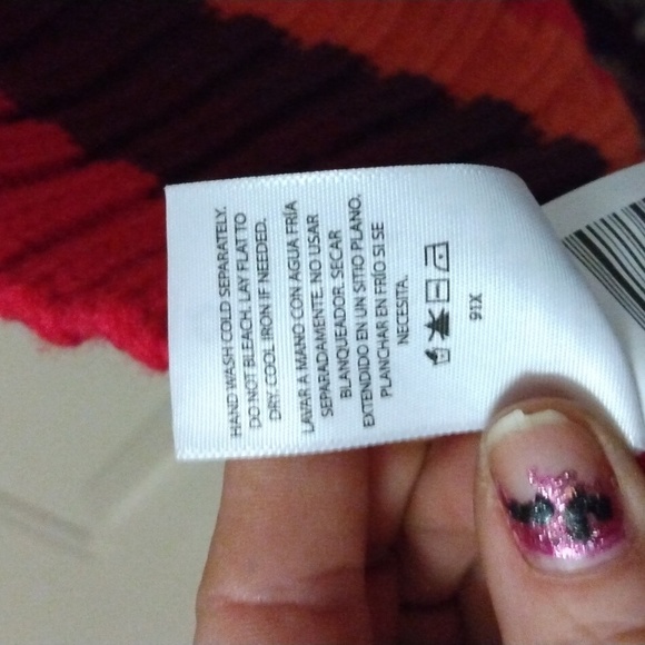 Long knitted scarf - Picture 4 of 8